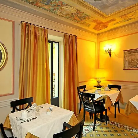 Lombardi Bed & Breakfast 3*